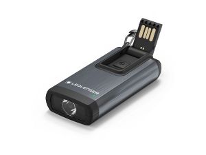 recharge rapide et simple de la Ledlenser K6R Noir sur une prise USB