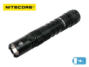 Lampe torche tactique Nitecore NEW P12 avec accumulateur type 21700