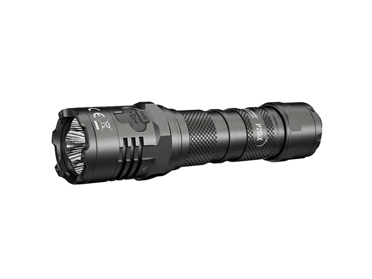 Lampe torche rechargeable et puissante Nitecore P20iX