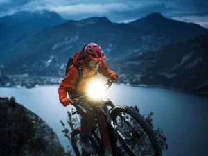 Phare avant LUPINE SL MINI MAX 2100 lumens pour VAE